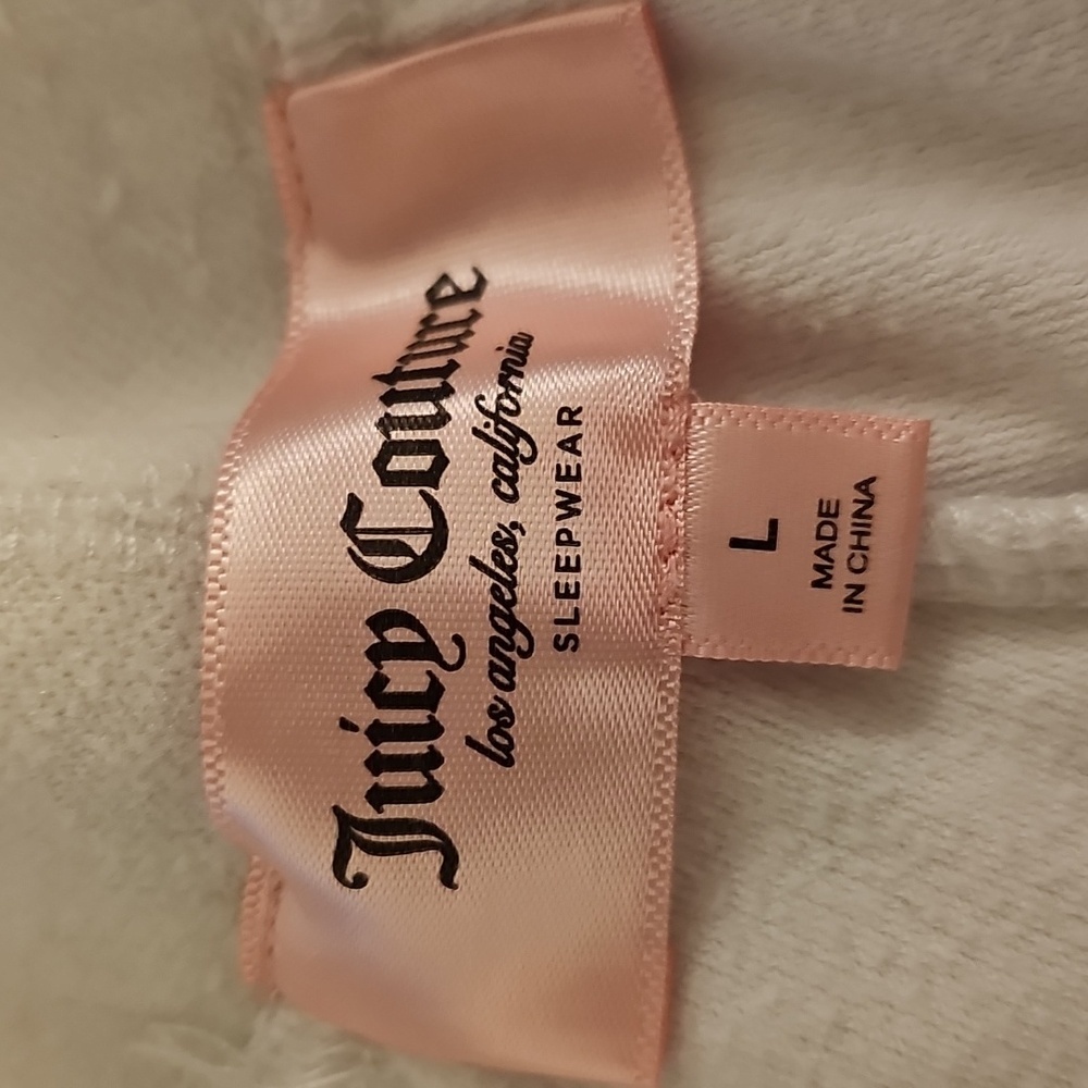 Juicy Couture Rhinestone Embellished Velour Shorts in Mauve and White Lot of 2 - Picture 8 of 11